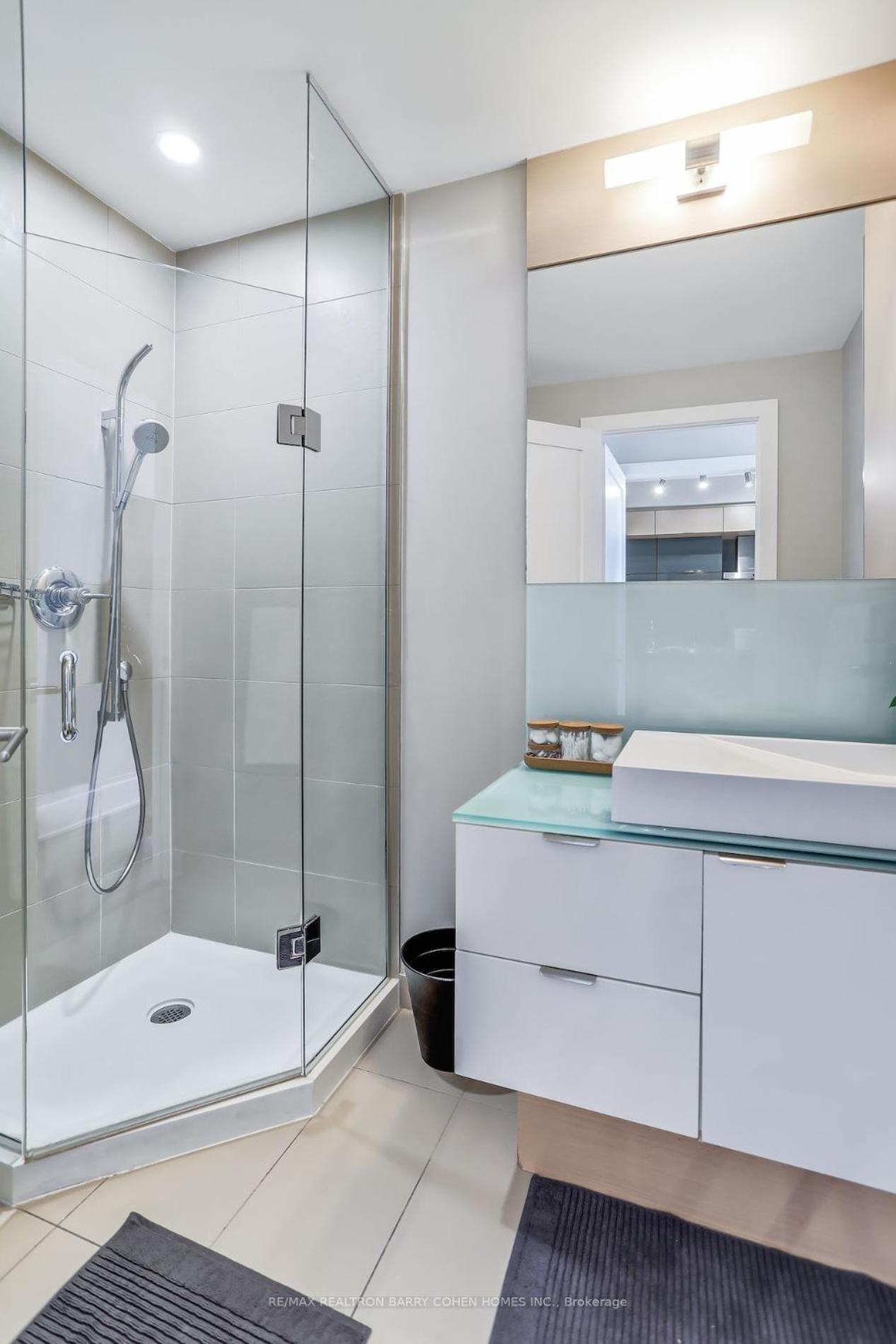 Downtown Suites With Free Parking Toronto Eksteriør billede